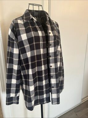 Universal Thread Black & White Plaid Oversized Shirt Size S